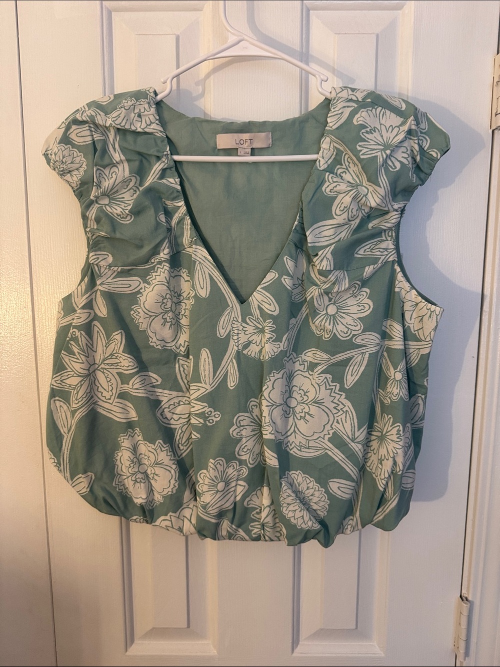 LOFT Green Floral V-Neck Cap-Sleeve Blouse